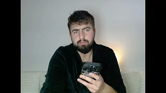 Snapshot of iigabi chatting on December 5, 2025, 7:32 pm iigabi online show from December 5, 2025, 7:32 pm