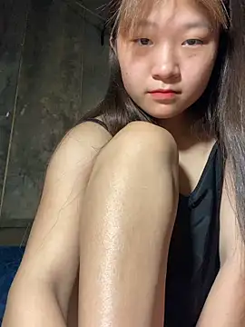 hinata-xx online show from April 11, 2026, 10:03 pm