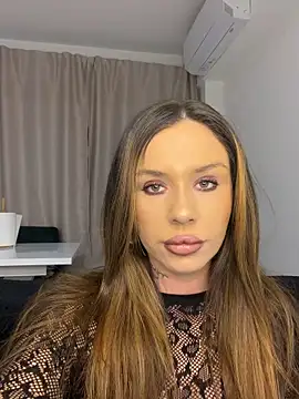 MayaLexy online show from December 14, 2025, 7:07 pm