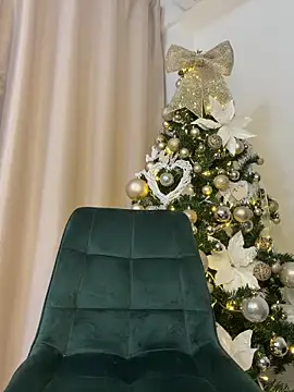 MayaLexy online show from December 18, 2025, 5:41 pm