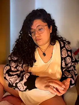 Snapshot of VanesssaMilf_ chatting on February 7, 2026, 1:37 pm VanesssaMilf online show from February 7, 2026, 1:37 pm