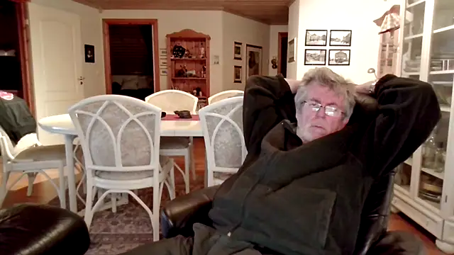 Mortimer Orawan online show from March 18, 2026, 9:40 pm