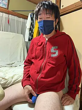 Snapshot of Hirokazu_12 chatting on August 7, 2026, 12:18 pm Hirokazu 12 online show from August 7, 2026, 12:18 pm