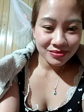 mayni012314 online show from December 17, 2025, 7:09 pm