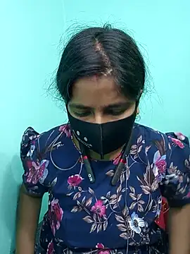 Snapshot of Anushka_singh32 chatting on December 18, 2025, 3:23 am Anushka singh32 online show from December 18, 2025, 3:23 am