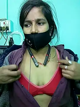 Anushka singh32 online show from January 12, 2026, 5:18 pm