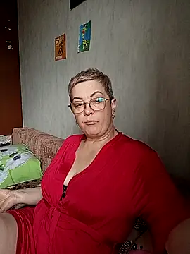 Snapshot of Bastet422111 chatting on April 6, 2026, 10:49 am Bastet422111 online show from April 6, 2026, 10:49 am