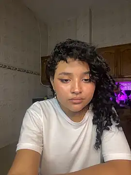 Snapshot of ladulcemary_ chatting on February 20, 2026, 2:41 am ladulcemary online show from February 20, 2026, 2:41 am