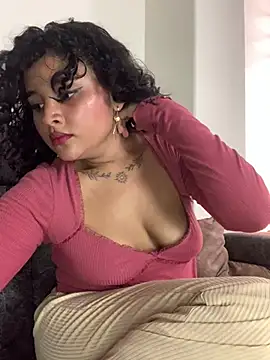 ladulcemary  online show from April 14, 2026, 8:59 pm