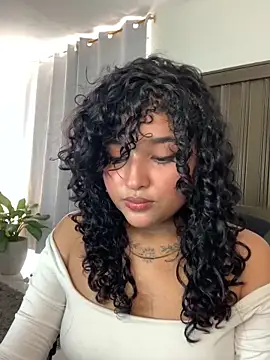 Snapshot of ladulcemary_ chatting on May 7, 2026, 4:12 pm ladulcemary online show from May 7, 2026, 4:12 pm