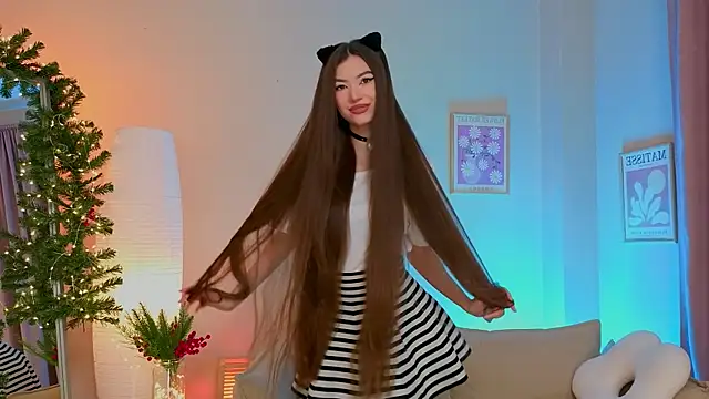 oliviaah  online show from December 18, 2025, 2:56 pm