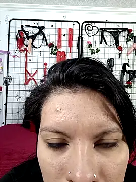 Snapshot of latinn_girls chatting on December 16, 2025, 11:59 am latinn girls online show from December 16, 2025, 11:59 am