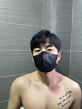 Snapshot of kimze7 chatting on March 4, 2026, 12:05 am kimze7 online show from March 4, 2026, 12:05 am