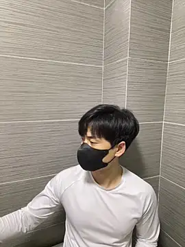 Snapshot of kimze7 chatting on March 5, 2026, 2:57 pm kimze7 online show from March 5, 2026, 2:57 pm