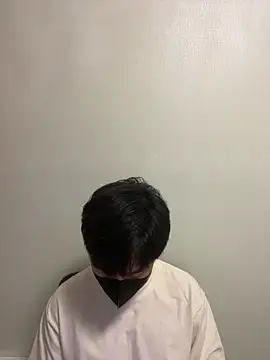 Snapshot of kimze7 chatting on March 7, 2026, 10:23 am kimze7 online show from March 7, 2026, 10:23 am