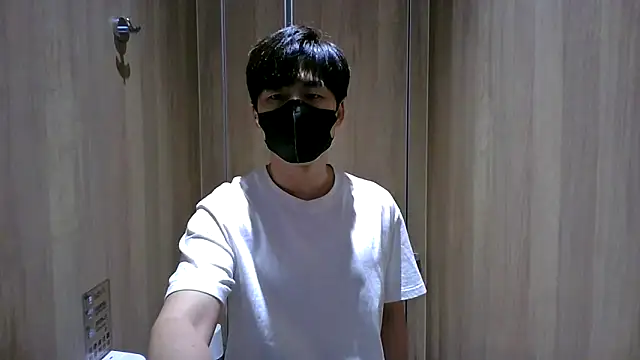 Snapshot of kimze7 chatting on March 9, 2026, 6:17 am kimze7 online show from March 9, 2026, 6:17 am