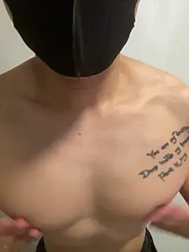 Snapshot of kimze7 chatting on March 26, 2026, 10:48 pm kimze7 online show from March 26, 2026, 10:48 pm