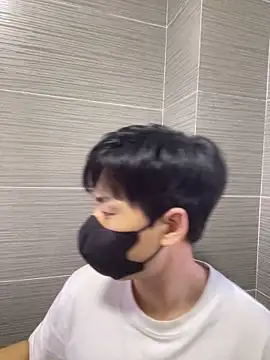 Snapshot of kimze7 chatting on April 4, 2026, 10:40 pm kimze7 online show from April 4, 2026, 10:40 pm