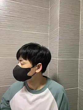 Snapshot of kimze7 chatting on April 6, 2026, 3:02 pm kimze7 online show from April 6, 2026, 3:02 pm