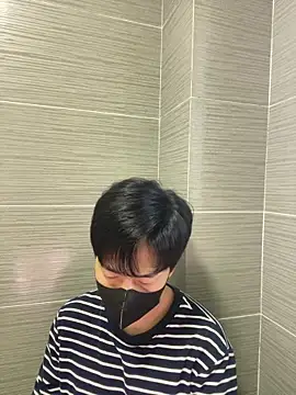 Snapshot of kimze7 chatting on April 12, 2026, 10:59 pm kimze7 online show from April 12, 2026, 10:59 pm