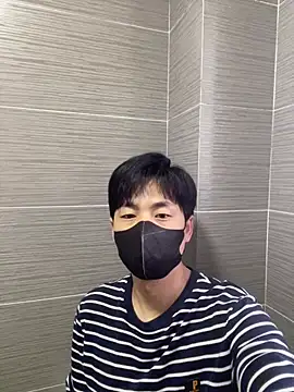 Snapshot of kimze7 chatting on April 14, 2026, 11:00 pm kimze7 online show from April 14, 2026, 11:00 pm