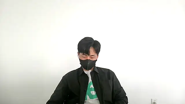 kimze7 online show from May 22, 2026, 2:51 am