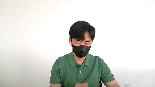 kimze7 online show from June 1, 2026, 1:51 am