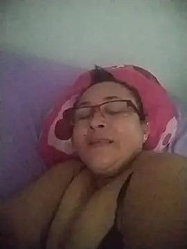 Snapshot of Nini_Love_ chatting on April 16, 2026, 8:53 pm Nini Love online show from April 16, 2026, 8:53 pm
