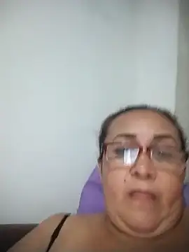 Snapshot of Nini_Love_ chatting on April 25, 2026, 4:26 am Nini Love online show from April 25, 2026, 4:26 am