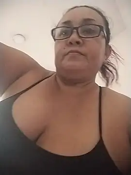 Snapshot of Nini_Love_ chatting on July 9, 2026, 9:52 pm Nini Love online show from July 9, 2026, 9:52 pm