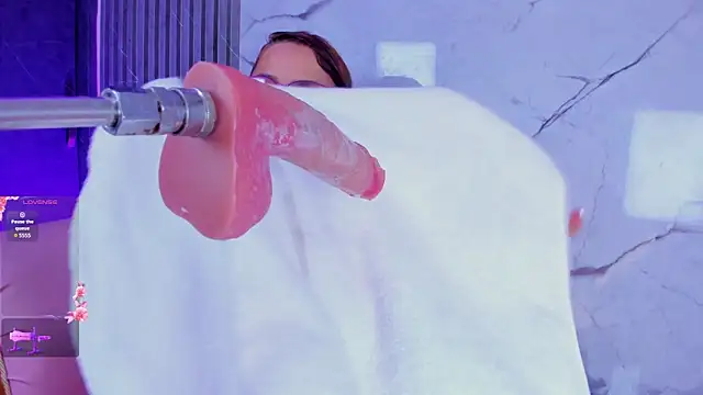 Snapshot of shayra_boobs2 chatting on April 1, 2026, 1:41 pm shayra boobs2 online show from April 1, 2026, 1:41 pm