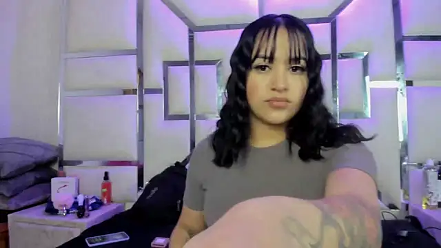 Snapshot of IssysLeBlanc chatting on July 24, 2026, 7:12 pm IssysLeBlanc online show from July 24, 2026, 7:12 pm