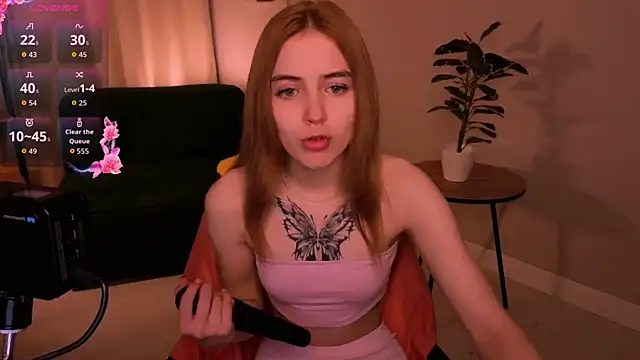 Bella xBaby online show from April 3, 2026, 1:31 pm