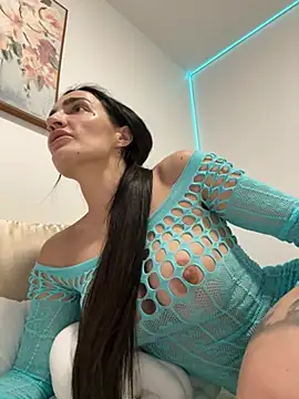 Lexiiskyyxo online show from May 27, 2026, 11:07 am