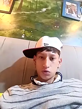 Snapshot of Disey888 chatting on December 18, 2025, 5:02 am Disey888 online show from December 18, 2025, 5:02 am