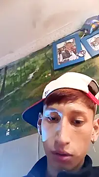 Snapshot of Disey888 chatting on January 15, 2026, 10:35 pm Disey888 online show from January 15, 2026, 10:35 pm