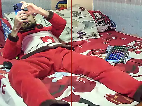 Snapshot of Pintiliescu chatting on December 17, 2025, 10:54 am Pintiliescu online show from December 17, 2025, 10:54 am