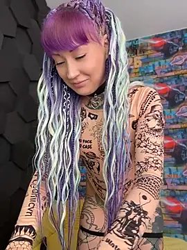 Snapshot of Tattoo__Moon chatting on April 23, 2026, 12:01 am Tattoo Moon online show from April 23, 2026, 12:01 am