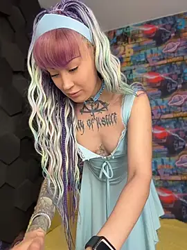 Snapshot of Tattoo__Moon chatting on May 8, 2026, 12:38 am Tattoo Moon online show from May 8, 2026, 12:38 am