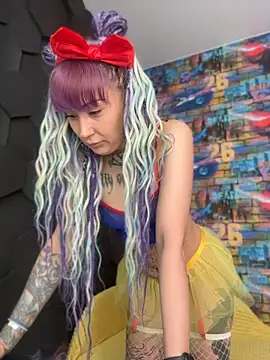 Snapshot of Tattoo__Moon chatting on May 14, 2026, 12:17 am Tattoo Moon online show from May 14, 2026, 12:17 am