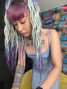 Snapshot of Tattoo__Moon chatting on May 29, 2026, 12:30 am Tattoo Moon online show from May 29, 2026, 12:30 am