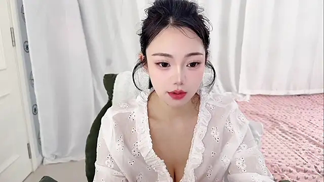 Snapshot of yuanbao8888 chatting on April 18, 2026, 6:06 am yuanbao8888 online show from April 18, 2026, 6:06 am