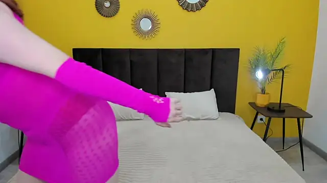 LisaAmoree online show from April 12, 2026, 1:32 am