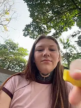 FionaMurr online show from March 16, 2026, 1:22 am