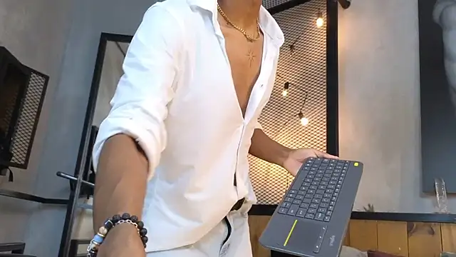 sweet  ethan online show from December 14, 2025, 3:23 am