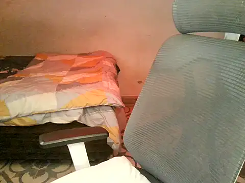 Snapshot of HEZALNUT chatting on December 17, 2025, 7:09 pm HEZALNUT online show from December 17, 2025, 7:09 pm