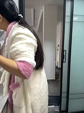 Snapshot of cmvoo chatting on December 15, 2025, 1:43 am cmvoo online show from December 15, 2025, 1:43 am