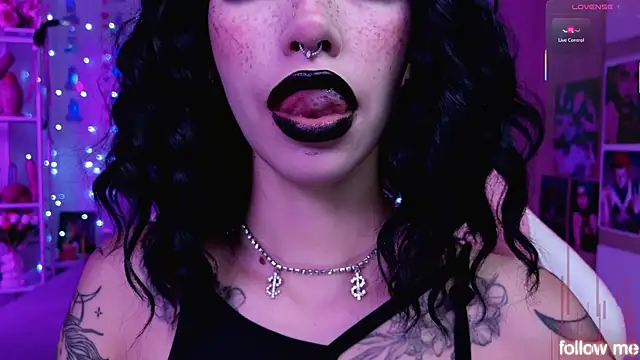 Snapshot of LeylaNoir_02 chatting on February 16, 2026, 3:52 pm LeylaNoir 02 online show from February 16, 2026, 3:52 pm