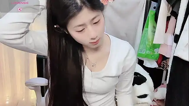 Yvonne-07 online show from January 5, 2026, 8:56 pm