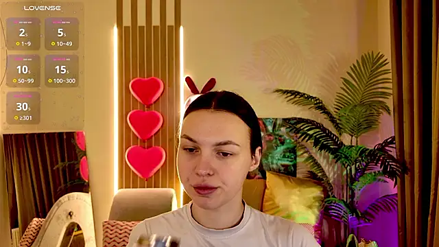 MaxinCarroll online show from March 31, 2026, 5:41 am